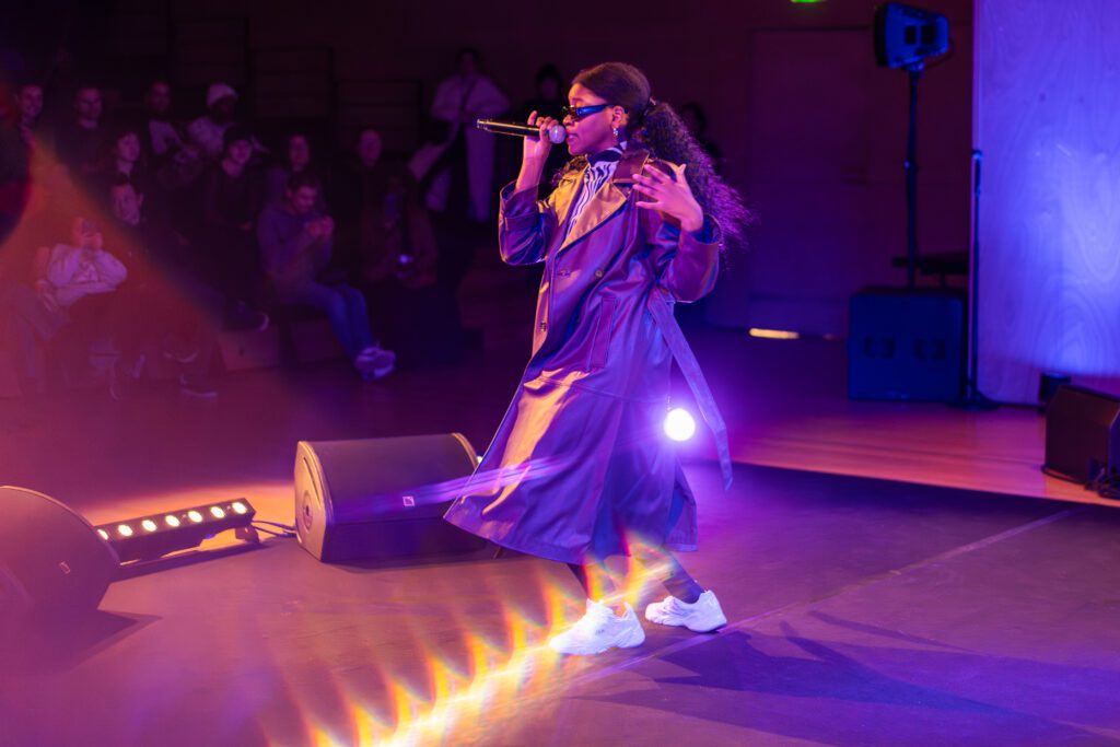 251122 Philharmonie OpenMic27